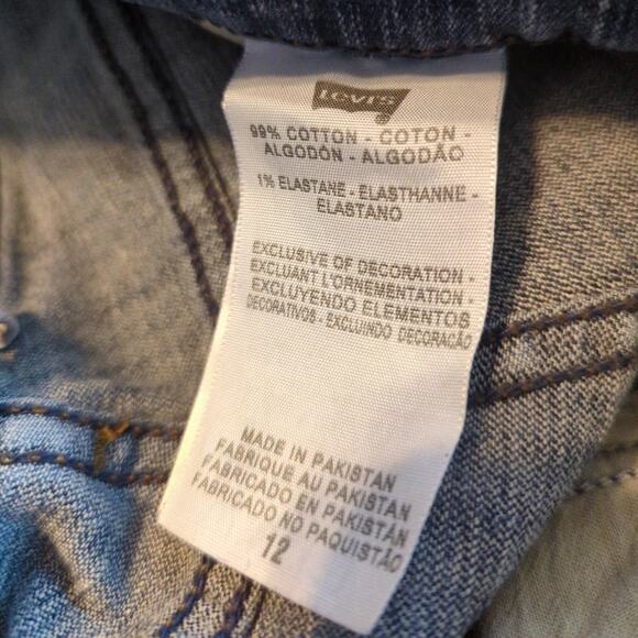 LEVI'S Medium Rinse Distressed Denim Jean Capris Women's 12 - Picture 7 of 8